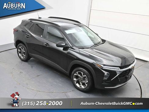 New 2026 Chevrolet Trax LT image 23