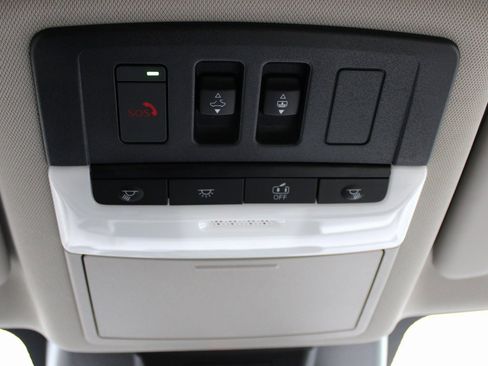 Certified 2025 Nissan Rogue SL w/ SL Premium Package image 49