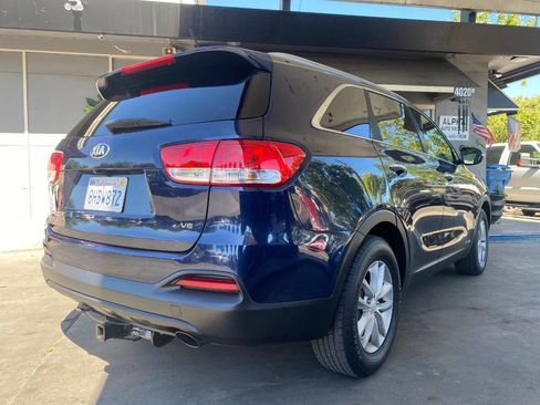 Used 2016 Kia Sorento LX AWD/4WD image 15