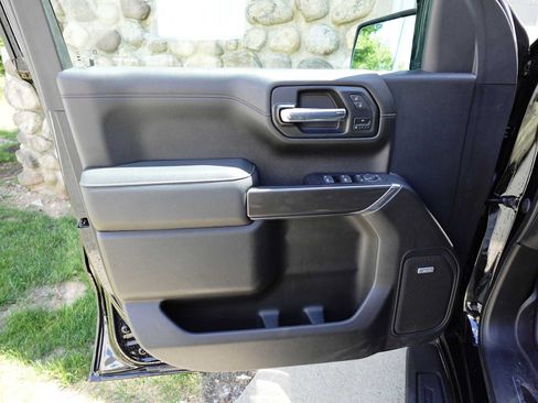 Used 2022 GMC Sierra 1500 AT4 w/ AT4 Premium Package AWD/4WD image 10