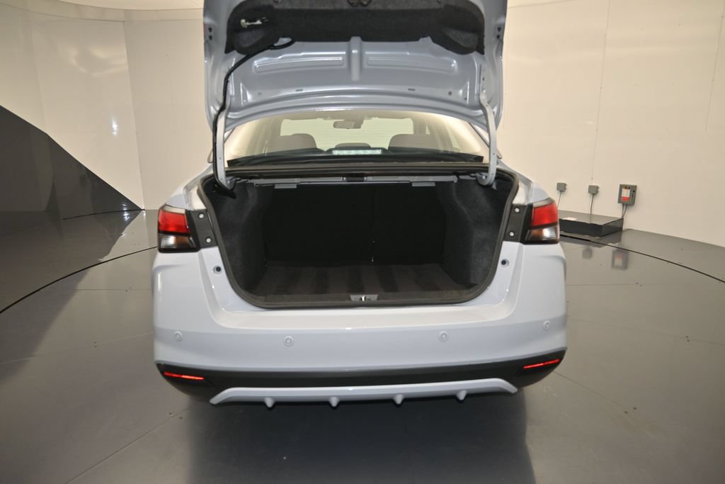 Used 2024 Nissan Versa SV FWD image 24