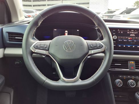 Used 2023 Volkswagen Taos SE FWD image 13