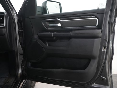 Used 2021 RAM 1500 Big Horn AWD/4WD image 9