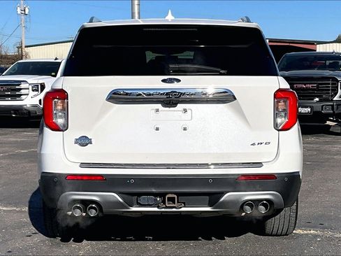 Used 2022 Ford Explorer King Ranch w/ Premium Technology Package image 4