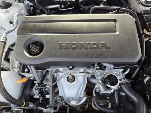 Used 2025 Honda Civic Sport image 29