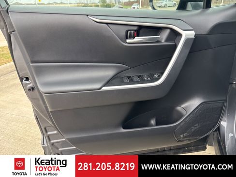 Used 2025 Toyota RAV4 XLE image 10