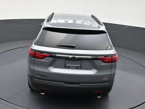 Used 2023 Chevrolet Traverse RS FWD image 12