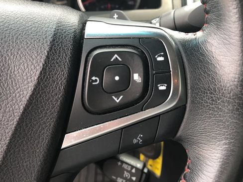 Used 2017 Toyota Camry SE FWD image 15