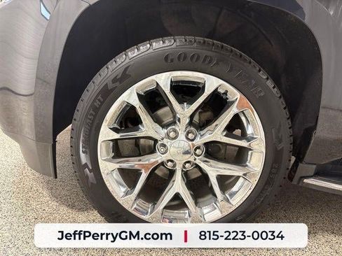 Used 2020 GMC Yukon SLT w/ Premium Edition AWD/4WD image 36