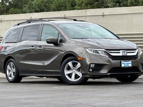 Used 2020 Honda Odyssey EX image 2
