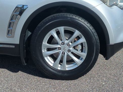 Used 2011 INFINITI FX35 AWD w/ Premium Pkg image 12