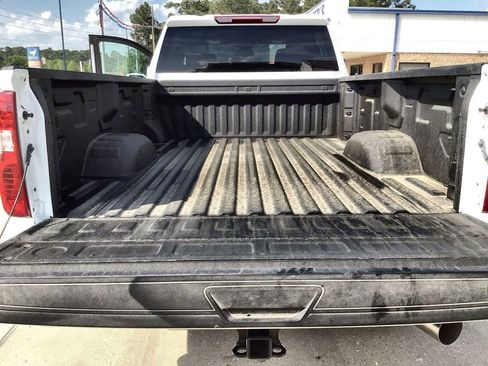 Used 2025 Chevrolet Silverado 2500 Custom w/ Custom Value Package image 27