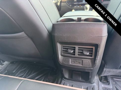 Used 2023 GMC Canyon Denali AWD/4WD image 9