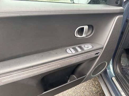 Used 2024 Hyundai Ioniq 5 Limited image 18