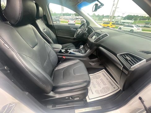 Used 2016 Ford Edge Titanium w/ Canadian Touring Package AWD/4WD image 40