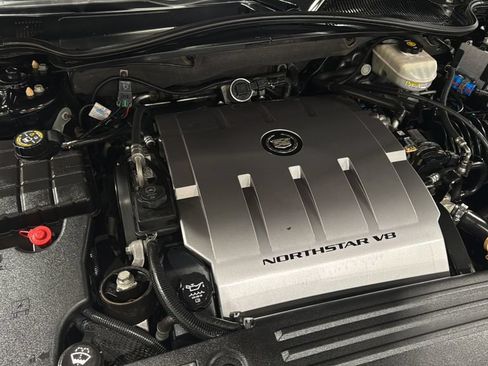 Used 2011 Cadillac DTS Limousine FWD image 41