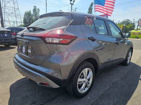 Used 2024 Nissan Kicks S FWD image 5