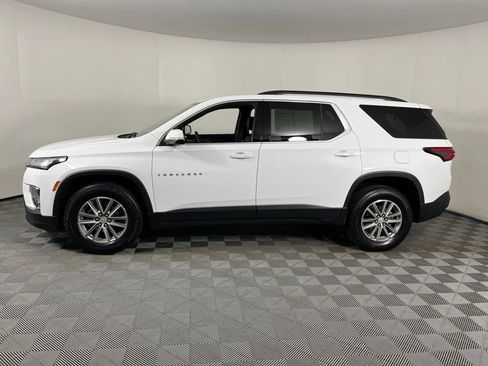 Certified 2023 Chevrolet Traverse LT FWD image 2