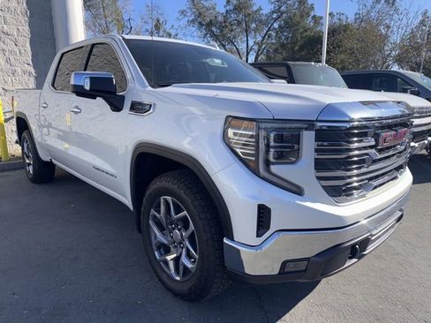 Used 2022 GMC Sierra 1500 SLT w/ SLT Convenience Package image 1