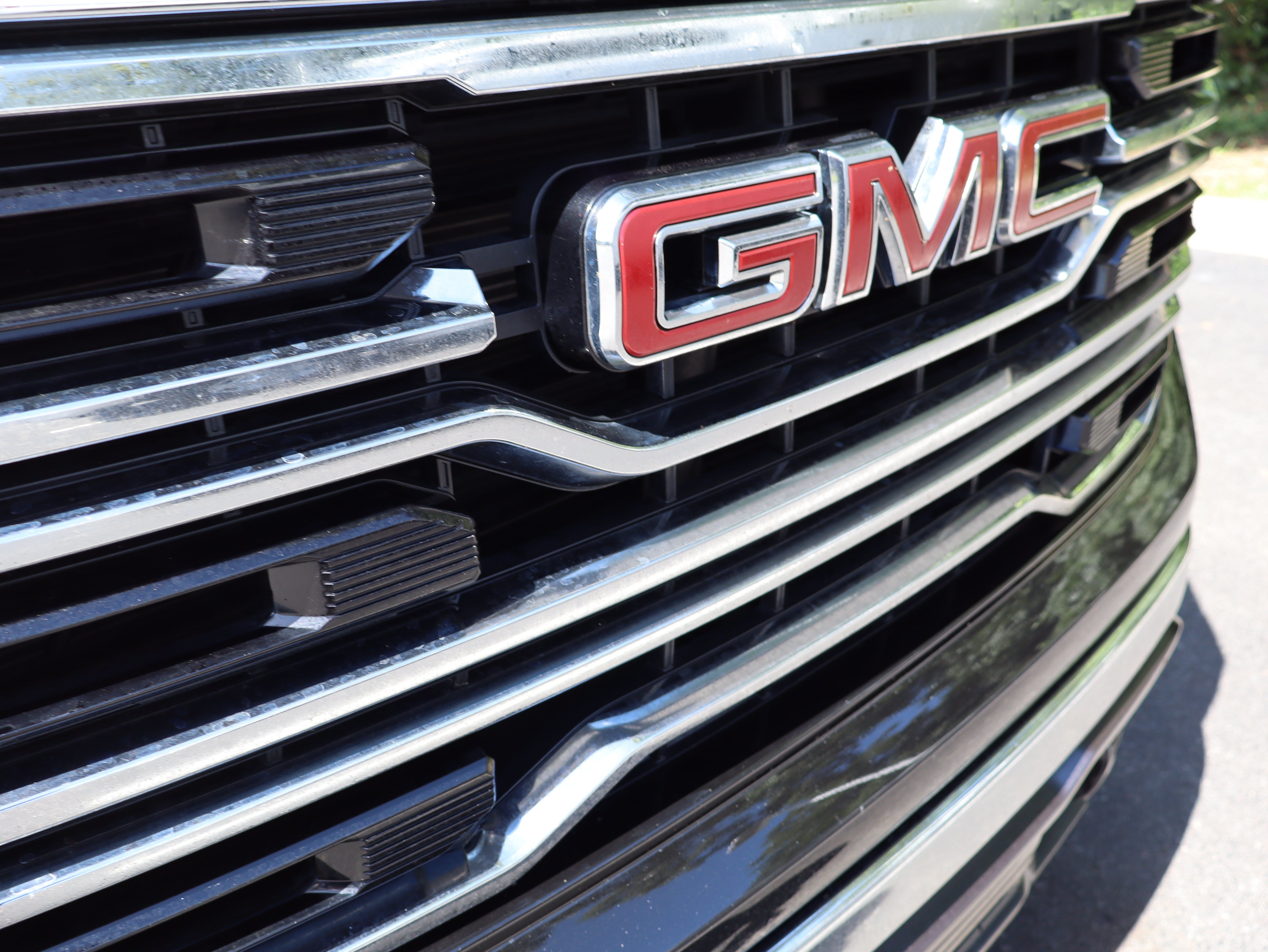 Used 2025 GMC Sierra 1500 SLT RWD image 13