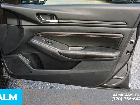 Used 2022 Nissan Altima 2.5 SR w/ Midnight Edition Package image 50