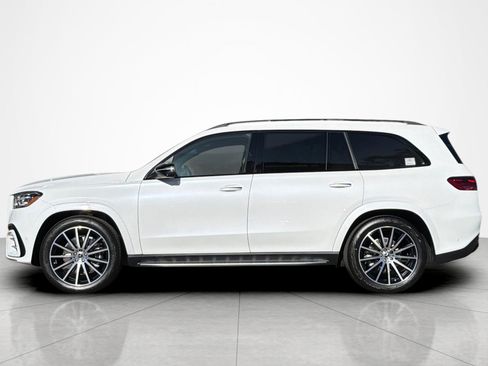 New 2026 Mercedes-Benz GLS 580 4MATIC image 2