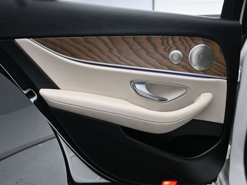 Used 2021 Mercedes-Benz E 450 4MATIC Sedan w/ Premium Package image 19