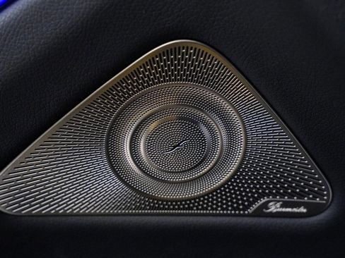 Used 2022 Mercedes-Benz S 500 4MATIC w/ AMG Line Package image 15