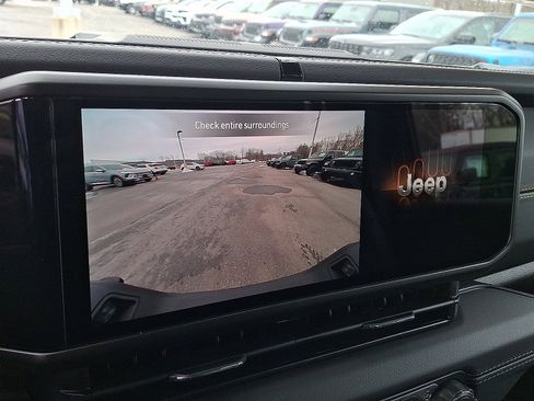 New 2026 Jeep Gladiator Sport AWD/4WD image 16