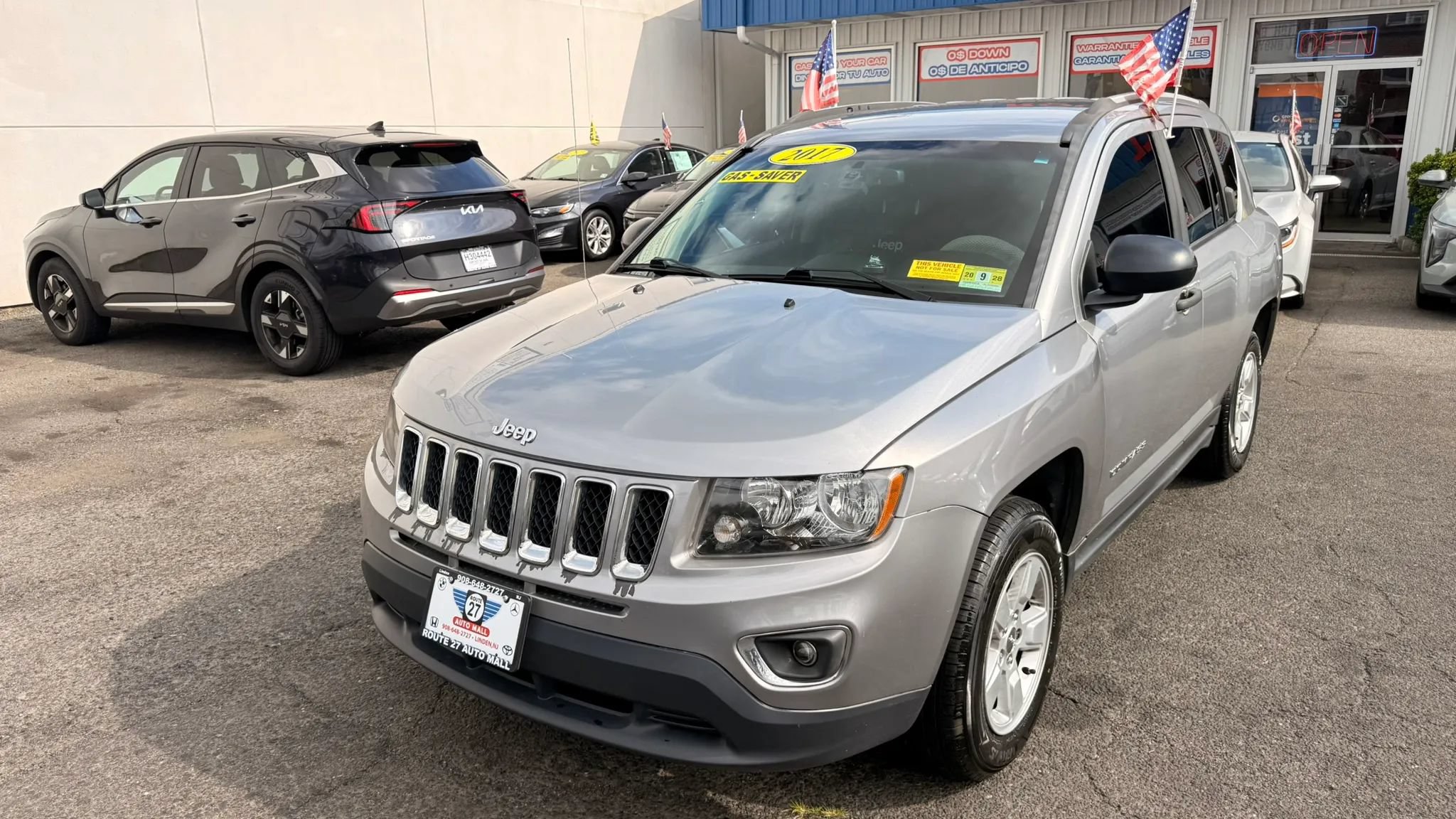Used 2017 Jeep Compass Sport FWD image 4