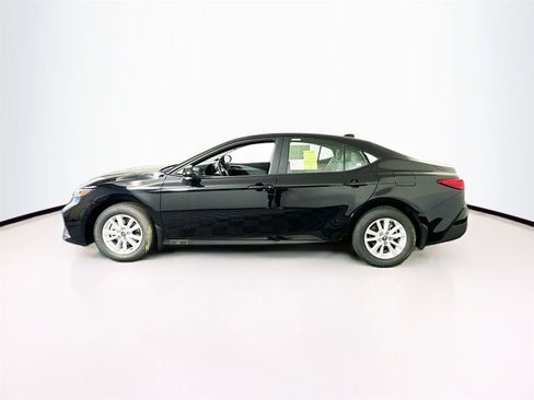 Used 2025 Toyota Camry LE w/ Convenience Package image 3