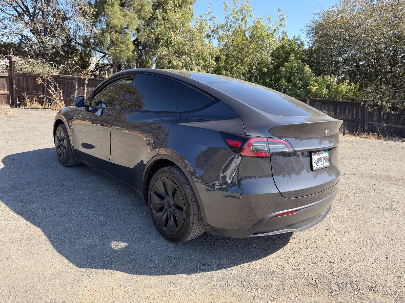 Used 2024 Tesla Model Y Long Range RWD image 3