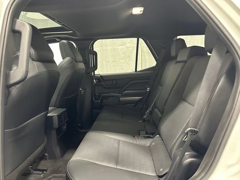Used 2026 Toyota 4Runner TRD Off-Road Premium AWD/4WD image 47