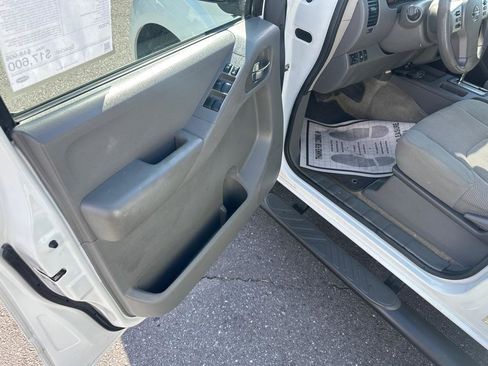 Used 2014 Nissan Frontier SV w/ SV Value Truck Package image 24