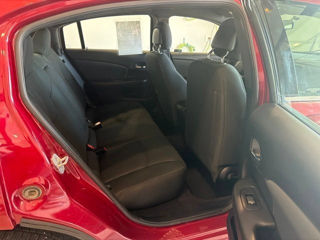 Used 2012 Chrysler 200 Touring FWD image 14