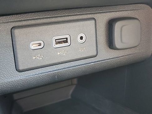 Certified 2023 Buick Encore GX Preferred w/ Cold Weather Comfort Package FWD image 25
