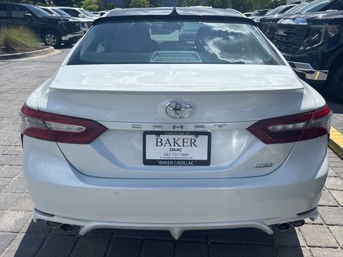 Used 2018 Toyota Camry XSE image 7