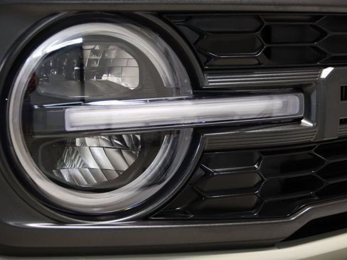 Used 2025 Ford Bronco Raptor AWD/4WD image 12