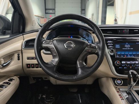 Used 2021 Nissan Murano SL w/ SL Moonroof Package image 13