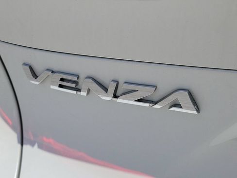 Used 2021 Toyota Venza XLE AWD/4WD image 7