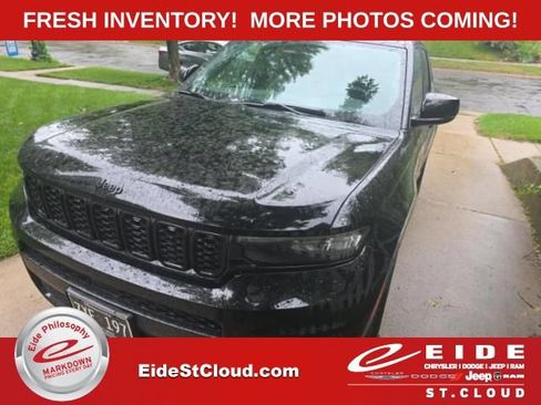 Used 2023 Jeep Grand Cherokee L Laredo AWD/4WD image 1