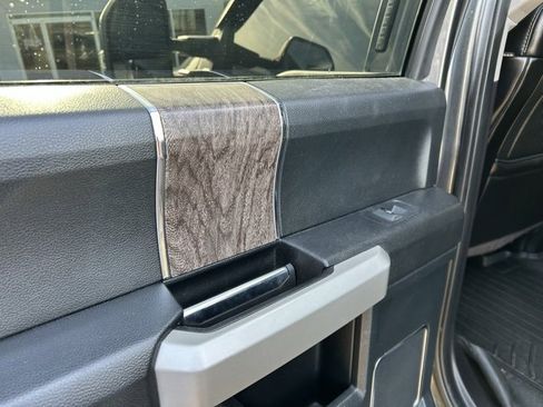 Used 2018 Ford F250 Lariat image 23