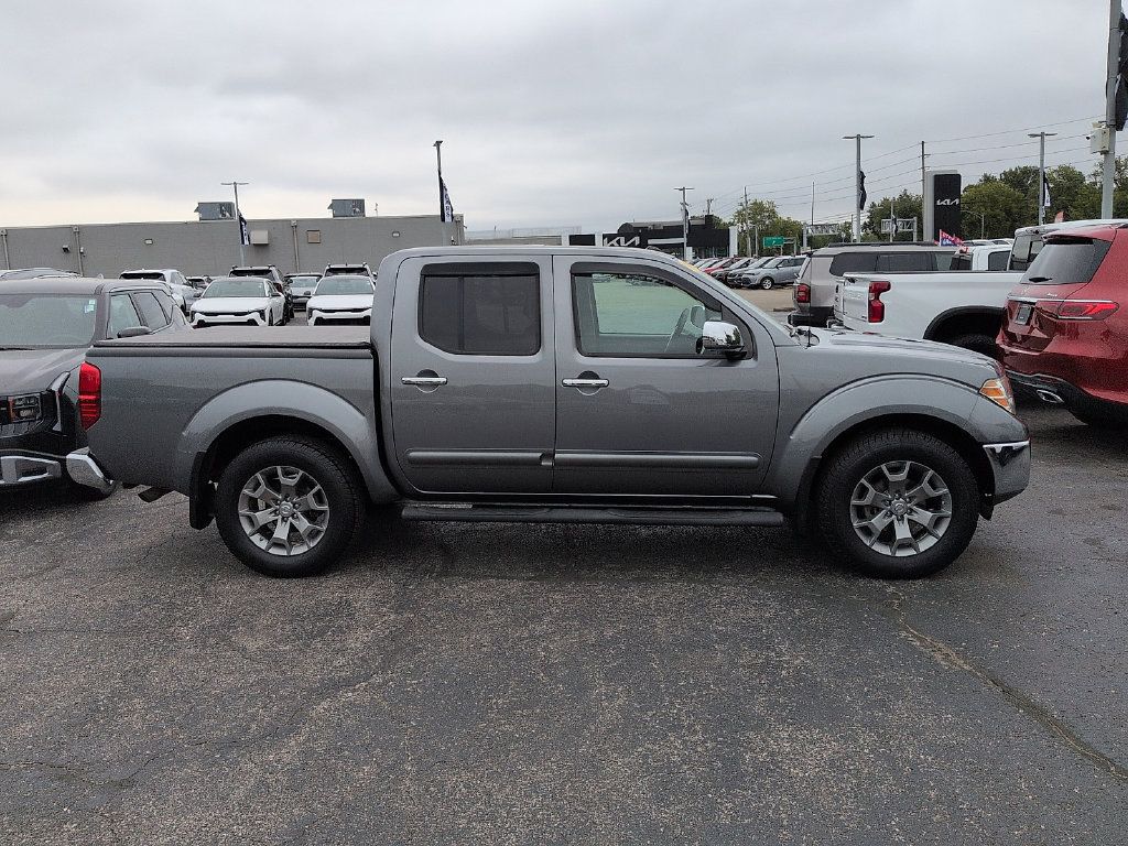 Used 2019 Nissan Frontier SL AWD/4WD image 2