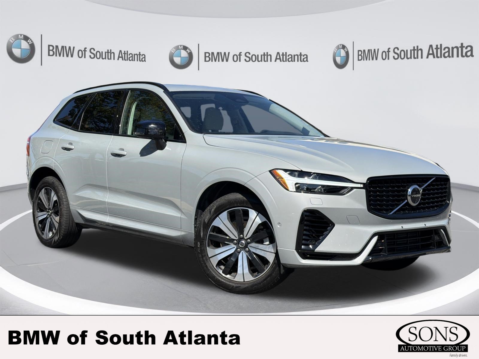 Used 2024 Volvo XC60 T8 Plus w/ Climate Package AWD/4WD image 1