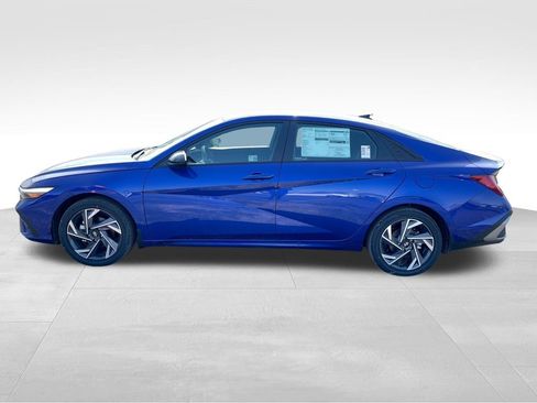 New 2025 Hyundai Elantra SEL image 28