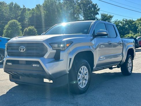 Used 2024 Toyota Tacoma SR5 RWD image 7
