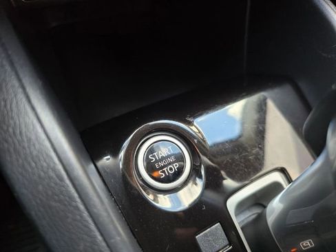 Used 2021 Nissan Versa SV image 23