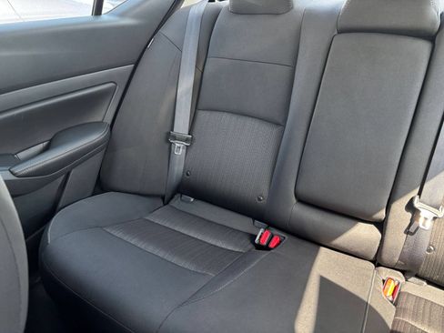 Used 2025 Nissan Altima 2.5 SV FWD image 39