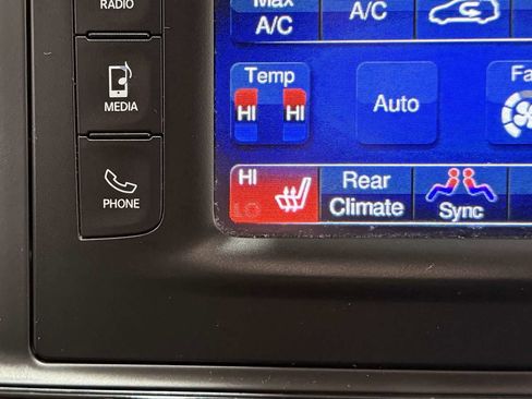 Used 2017 Chrysler Pacifica Touring-L image 21
