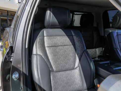 Used 2022 Toyota Tundra Limited w/ TRD Off-Road Package AWD/4WD image 27